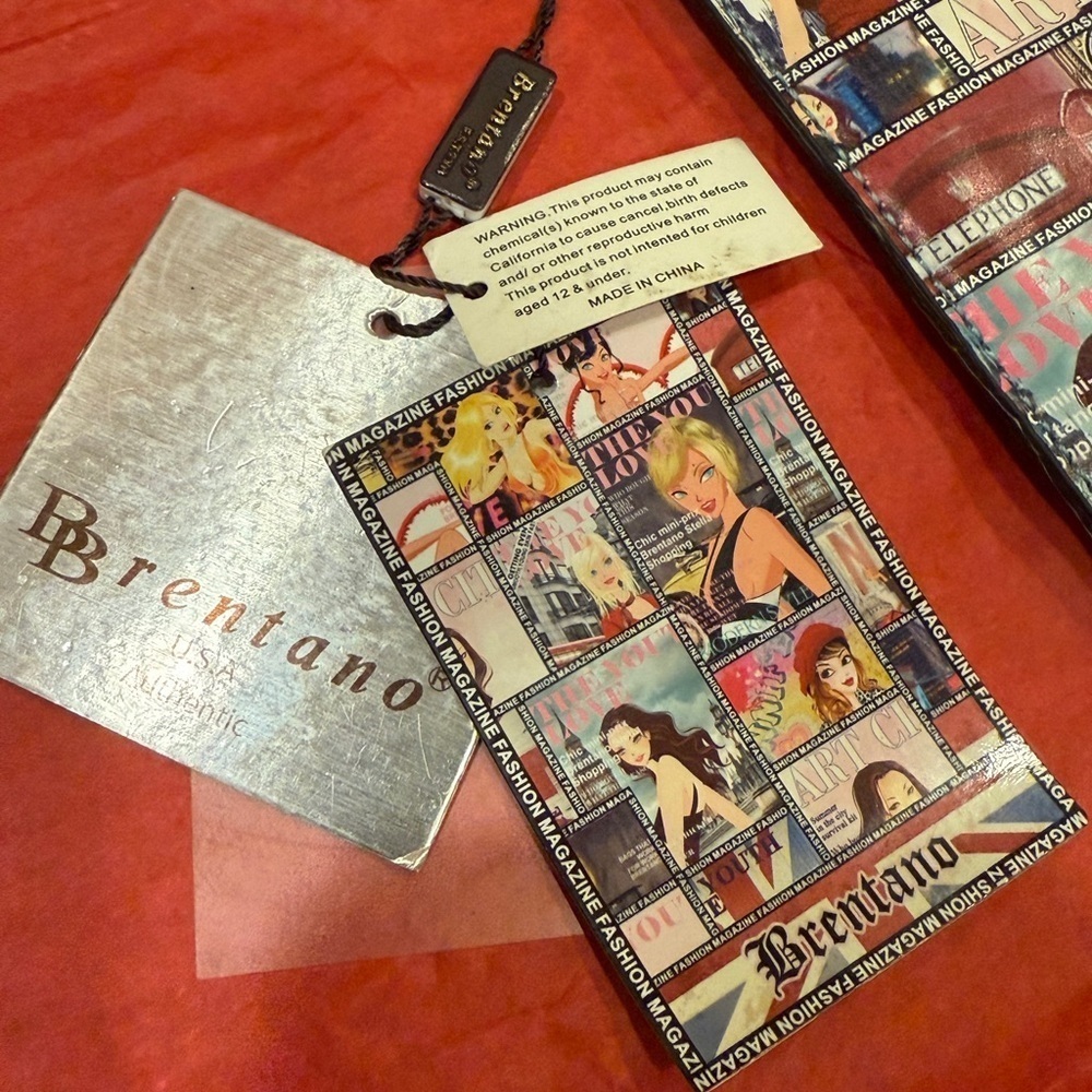 Brentano Comic Print Bag Wristlet Purse Black 12x7 NEW - Picture 5 of 14